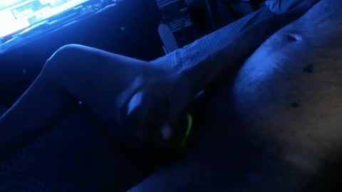 Snapshot of ezeddie2015 chatting on January 1, 1:04 am ezeddie2015 online show from January 1, 1:04 am