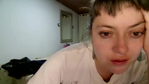 Snapshot of ezlngirl chatting on January 22, 12:48 am Aimee online show from January 22, 12:48 am