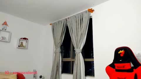 Ezzio Scolaro online show from December 4, 12:53 am