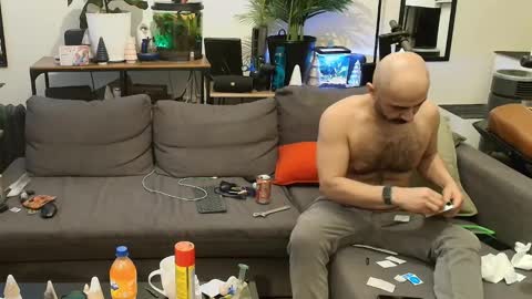 Snapshot of f3tc0w chatting on December 14, 8:09 am f3tc0w online show from December 14, 8:09 am