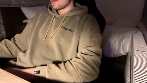 Snapshot of fabian_196 chatting on December 2, 8:33 pm Call me bitch online show from December 2, 8:33 pm