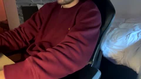 Snapshot of fabian_196 chatting on December 10, 11:00 am Call me bitch online show from December 10, 11:00 am