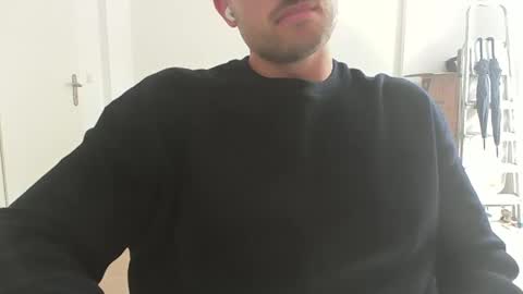 Snapshot of fabian_196 chatting on September 10, 10:37 am Call me bitch online show from September 10, 10:37 am