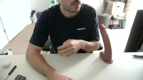 Snapshot of fabian_196 chatting on November 5, 11:43 am Call me bitch online show from November 5, 11:43 am