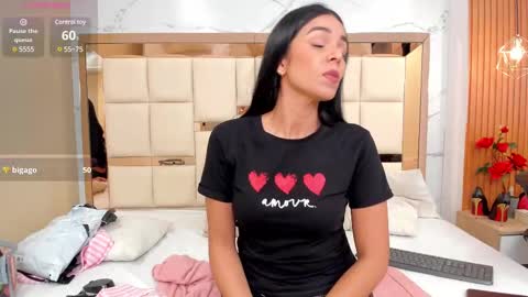 Snapshot of fabiana_rodriguez chatting on February 27, 8:42 pm Fabi online show from February 27, 8:42 pm