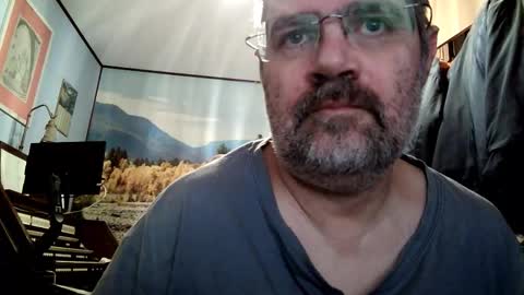 Snapshot of fabius2673 chatting on September 28, 5:24 am Fabius online show from September 28, 5:24 am
