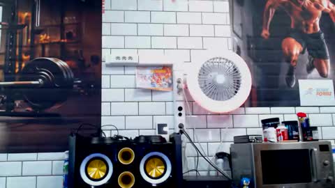 fabxxxl online show from September 17, 7:10 am