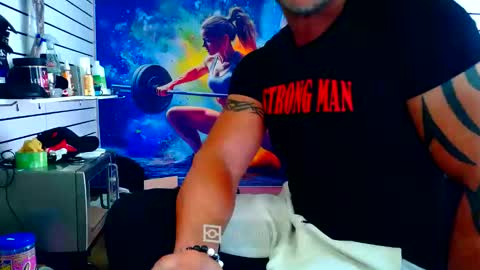 Snapshot of fabxxxl chatting on April 22, 12:28 pm fabxxxl online show from April 22, 12:28 pm