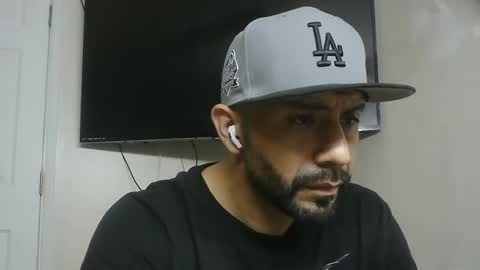 Mark online show from December 2, 11:23 am