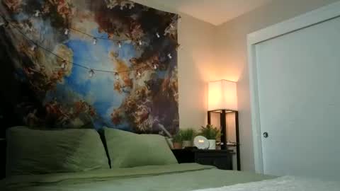 Snapshot of faerienugs chatting on January 30, 9:25 pm Faerie 3 online show from January 30, 9:25 pm