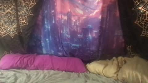 Snapshot of faexoxoxo chatting on December 7, 10:23 am Fae online show from December 7, 10:23 am