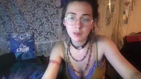 Snapshot of faexoxoxo chatting on January 15, 6:43 am Fae online show from January 15, 6:43 am