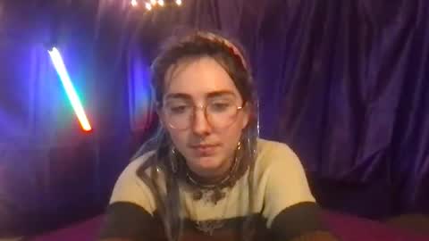 Snapshot of faexoxoxo chatting on February 6, 8:50 am Fae online show from February 6, 8:50 am