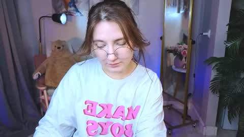 Snapshot of fairy_tara chatting on November 8, 8:40 pm Tara online show from November 8, 8:40 pm