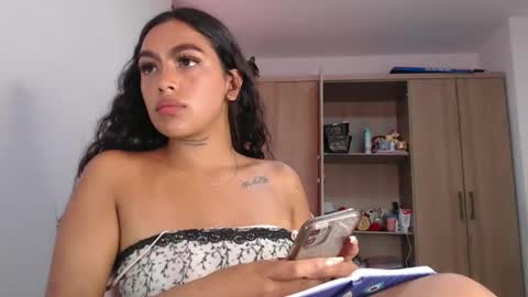 Snapshot of fairylatin chatting on December 27, 12:12 pm fairylatin online show from December 27, 12:12 pm