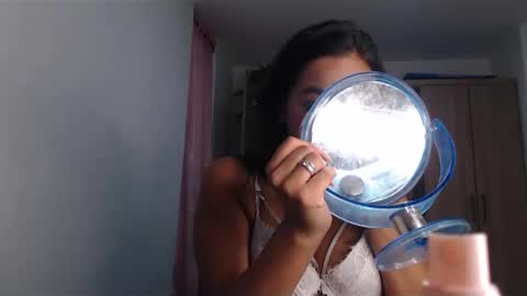 Snapshot of fairylatin chatting on January 1, 11:05 am fairylatin online show from January 1, 11:05 am