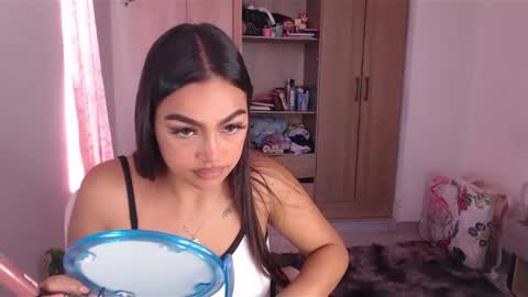 Snapshot of fairylatin chatting on January 20, 7:57 pm fairylatin online show from January 20, 7:57 pm