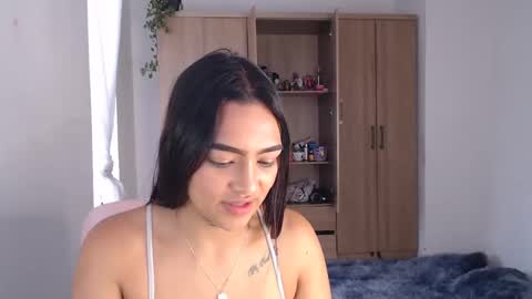 Snapshot of fairylatin chatting on February 13, 10:00 pm fairylatin online show from February 13, 10:00 pm