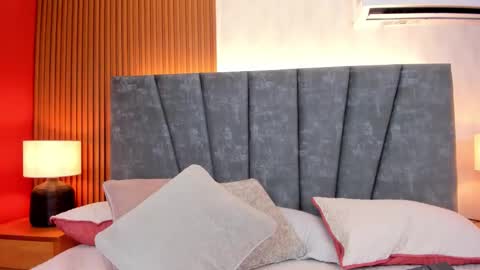 Snapshot of falaksweet_ chatting on November 7, 1:00 pm Leila.... online show from November 7, 1:00 pm