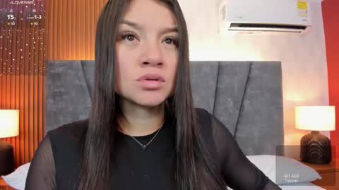 Snapshot of falaksweet_ chatting on January 6, 12:20 pm Leila.... online show from January 6, 12:20 pm