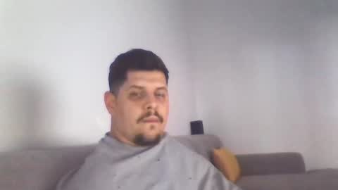 Snapshot of famousboy1 chatting on June 3, 4:12 pm YoungChris online show from June 3, 4:12 pm