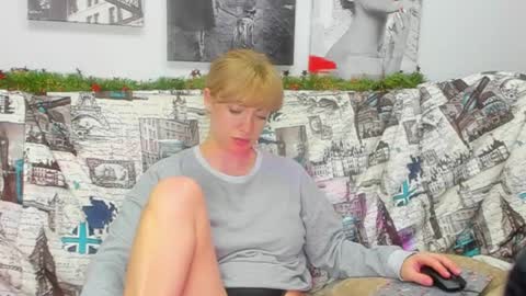 Snapshot of fancy__nancy chatting on December 24, 9:28 am Nancy online show from December 24, 9:28 am