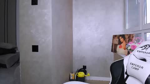 fancy bunny online show from December 18, 5:24 am