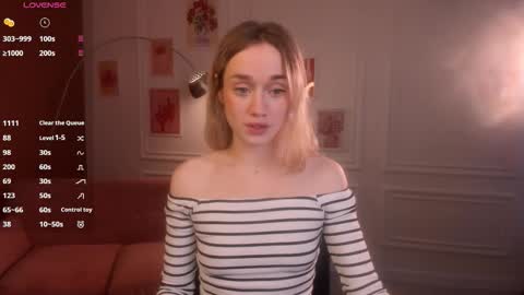 Snapshot of fancyamelia chatting on September 27, 2:11 pm fancyamelia online show from September 27, 2:11 pm