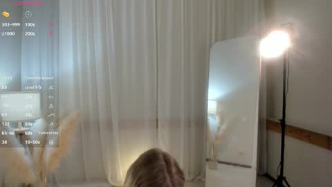 Snapshot of fancyamelia chatting on November 16, 12:33 pm fancyamelia online show from November 16, 12:33 pm