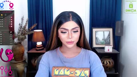 Snapshot of fantacyoflove chatting on December 5, 8:55 am YASI online show from December 5, 8:55 am