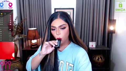 Snapshot of fantacyoflove chatting on January 13, 10:24 pm YASI online show from January 13, 10:24 pm