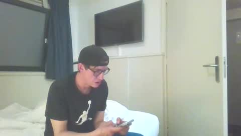 fantasticd1916 online show from September 12, 3:06 am