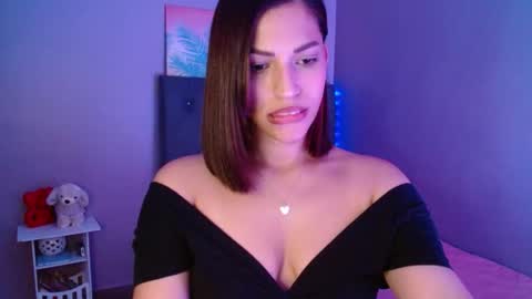 Snapshot of fantasy_maker1 chatting on October 9, 2:42 am Perla online show from October 9, 2:42 am