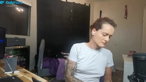 fantasydomgirl online show from April 24, 3:20 am