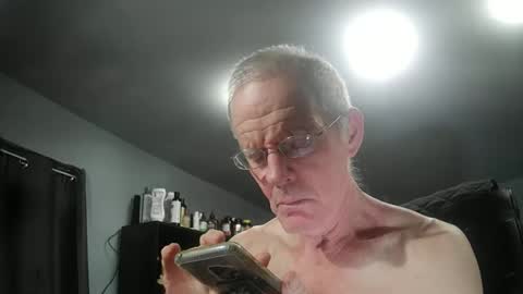 Snapshot of fantasyresort chatting on October 27, 2:59 am fantasyresort online show from October 27, 2:59 am