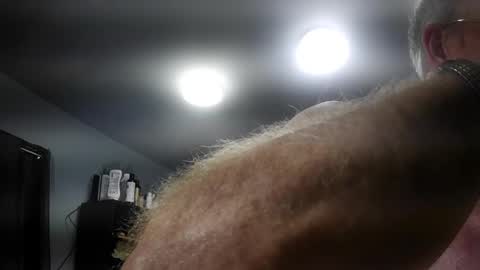 Snapshot of fantasyresort chatting on October 28, 3:10 am fantasyresort online show from October 28, 3:10 am