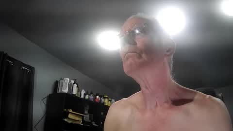 Snapshot of fantasyresort chatting on November 4, 4:22 am fantasyresort online show from November 4, 4:22 am