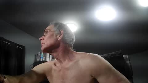 Snapshot of fantasyresort chatting on November 30, 4:38 am fantasyresort online show from November 30, 4:38 am