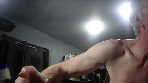 Snapshot of fantasyresort chatting on December 22, 4:09 am fantasyresort online show from December 22, 4:09 am