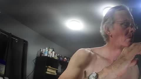 Snapshot of fantasyresort chatting on February 3, 3:59 am fantasyresort online show from February 3, 3:59 am