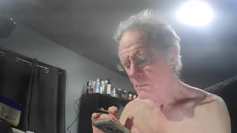 Snapshot of fantasyresort chatting on February 15, 4:09 am fantasyresort online show from February 15, 4:09 am