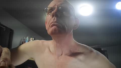 Snapshot of fantasyresort chatting on February 22, 4:13 am fantasyresort online show from February 22, 4:13 am