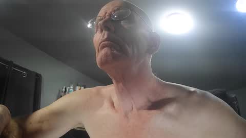 Snapshot of fantasyresort chatting on February 24, 4:10 am fantasyresort online show from February 24, 4:10 am