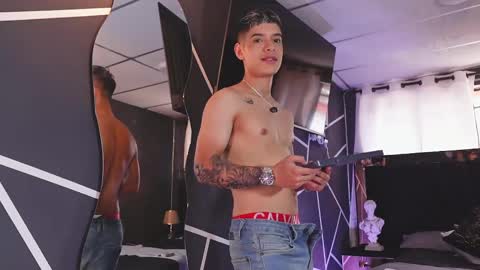 Snapshot of farid_jake_ chatting on January 9, 7:29 pm farid_jake_ online show from January 9, 7:29 pm