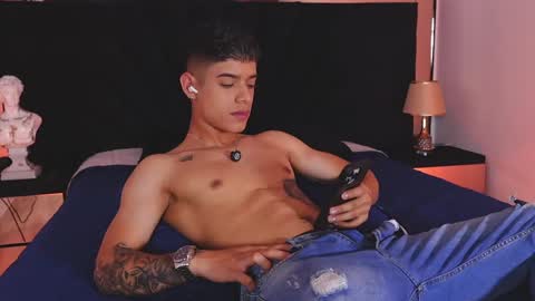 Snapshot of farid_jake_ chatting on February 13, 11:47 pm farid_jake_ online show from February 13, 11:47 pm