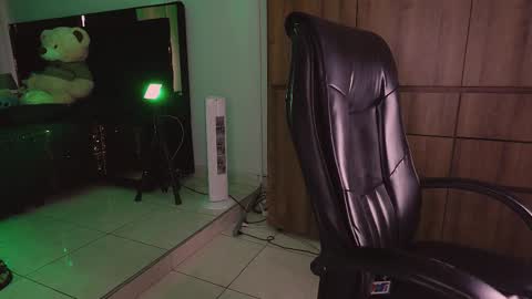 Snapshot of farid_jake_ chatting on October 22, 7:02 pm farid_jake_ online show from October 22, 7:02 pm