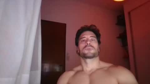 Snapshot of farolito373218 chatting on November 20, 4:01 am farolito373218 online show from November 20, 4:01 am