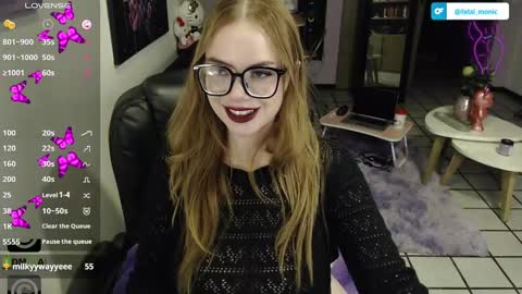 Snapshot of fatal_monic chatting on March 5, 3:29 am You can tell me Monic online show from March 5, 3:29 am