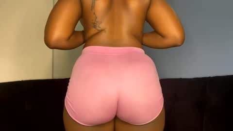 Snapshot of fatassfreak254 chatting on December 1, 5:24 pm Winnie online show from December 1, 5:24 pm