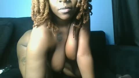 Snapshot of fatassfreak254 chatting on December 29, 3:44 am Winnie online show from December 29, 3:44 am